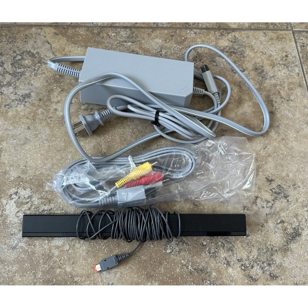 Nintendo Wii accessories RVL-014 Sen Bar, RVL-009 AV Cables,RVL-022 AC Adapter